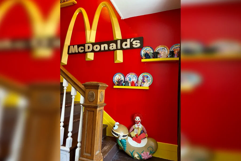 Taylor Gecking a rénové certaines parties de sa maison pour en faire un véritable musée McDonald's.
